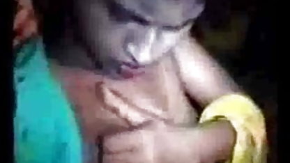 Tadge सींग का बना हुआ फूहड़ सोनाक्षी सिन्हा की सेक्सी मूवी गड़बड़ मुश्किल