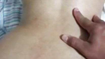 वह मालिश सेक्सी फिल्म वीडियो देखने के लिए मोटी udders