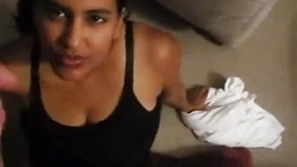 मोबाइल हिंदी में सेक्सी फिल्म भेजिए फोनों के लिए लड़की नाटकों विकृत chambermaid सेक्स खेल