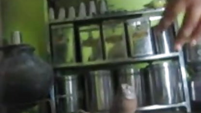 गर्म सुनहरे बालों वाली fucks हिंदी सेक्सी फिल्म देखने वाली खुद के साथ कम्पन या उत्तेजना यन्त्र
