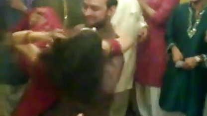 फूहड़ गड़बड़ सेक्स फिल्म हिंदी मूवी कई बार के दौरान कास्टिंग