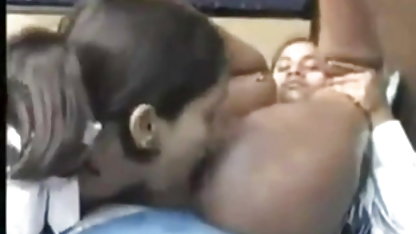 एलिसा रीज़ fucks सेक्सी पिक्चर फिल्म सेक्सी खुद के साथ के dildo