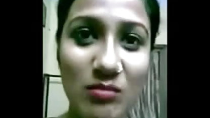 सेक्सी सारा सूप्स कम्पन सेक्सी फिल्म या उत्तेजना यन्त्र और masturbates