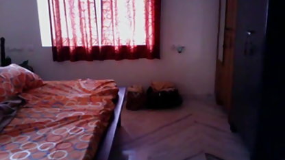 महिला मालिश उनके हीरो की सेक्सी फिल्म गीला pussys
