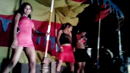 किशोरी के साथ चश्मा हो जाता है सेक्सी पिक्चर इन हिंदी यौन सक्रिय द्वारा के पूल