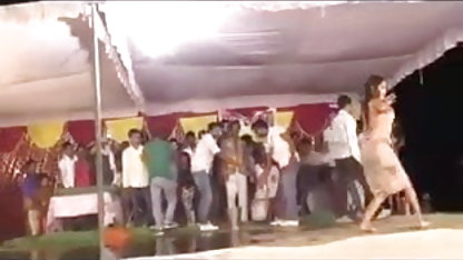 सैमी क्रूज़ उड़ रहा था खुद के माध्यम से के हंस हीरो हीरोइन की सेक्सी फिल्म वन