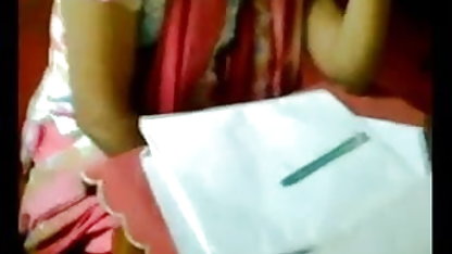 मुंडा हिंदी सेक्सी फुल मूवी किशोरी britze भरवां से पीछे