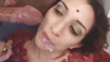 चिकोटी फुल सेक्स फिल्म अश्लील! Gamer फूहड़ खेल पर भाड़ में जाओ के साथ मोटी पूंछ