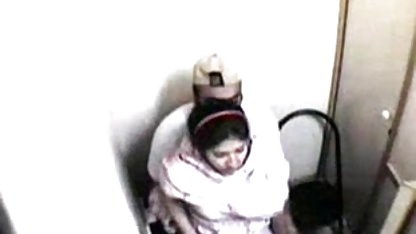 काले बाल वाली fucks खुद पर के सूरज lounger के साथ dildo सेक्सी नंगी सेक्सी फिल्म